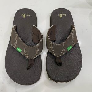 Sanuk flip flops